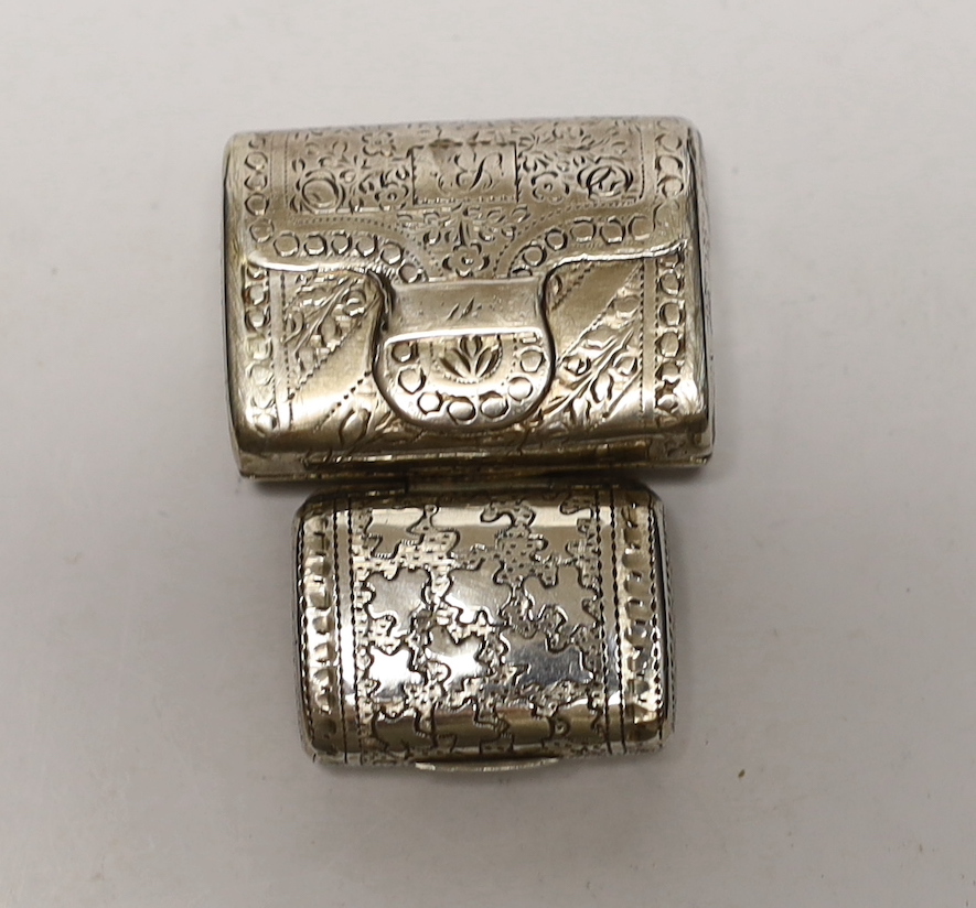 A George III silver vinaigrette, modelled as a satchel, Samuel Pemberton, Birmingham, 1816, 31mm, together with a smaller George III silver vinaigrette.